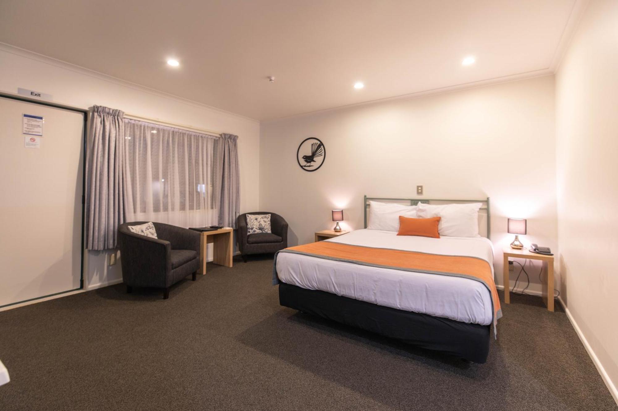 Camelot Motor Lodge And Conference Centre Палмерстън Норт Екстериор снимка
