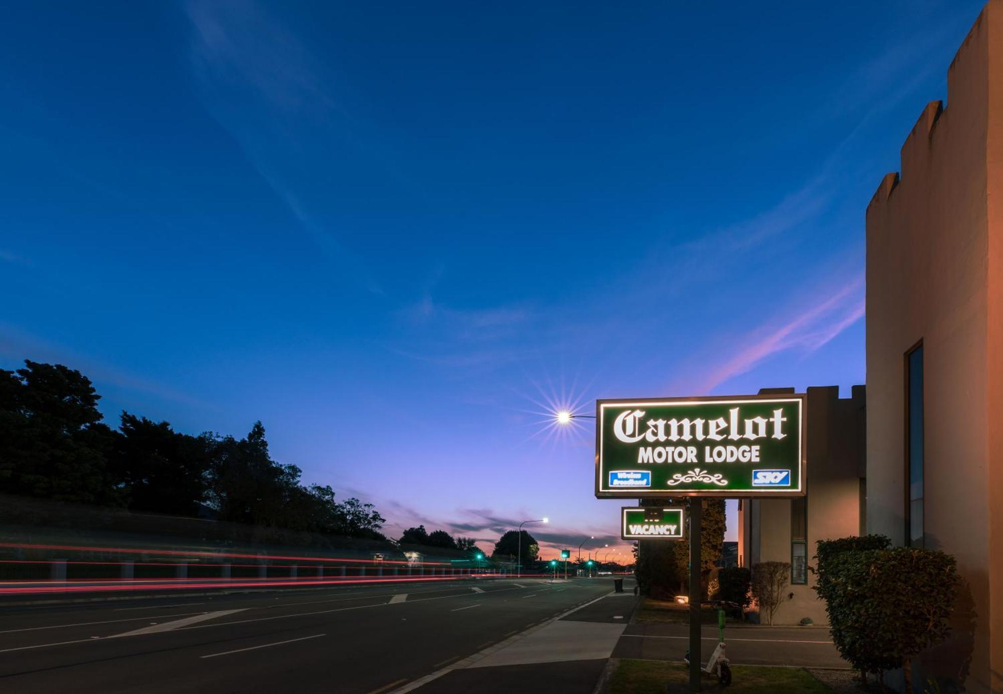 Camelot Motor Lodge And Conference Centre Палмерстън Норт Екстериор снимка